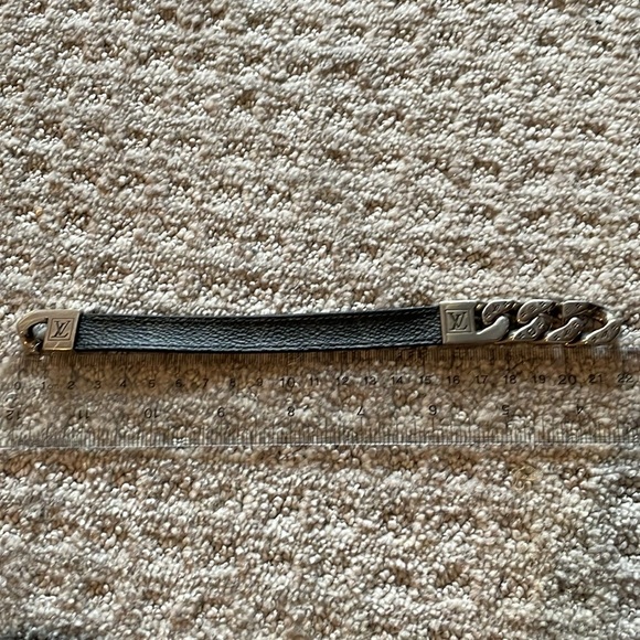 Louis Vuitton Chain & Leather Bracelet - Picture 5 of 5